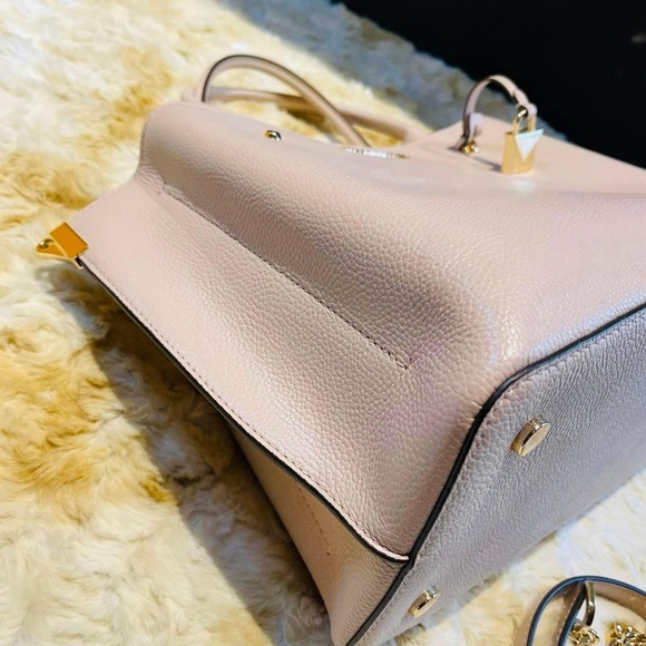 ❌SOLD❌ MICHAEL KORS GORG PURSE - Picture 11 of 14